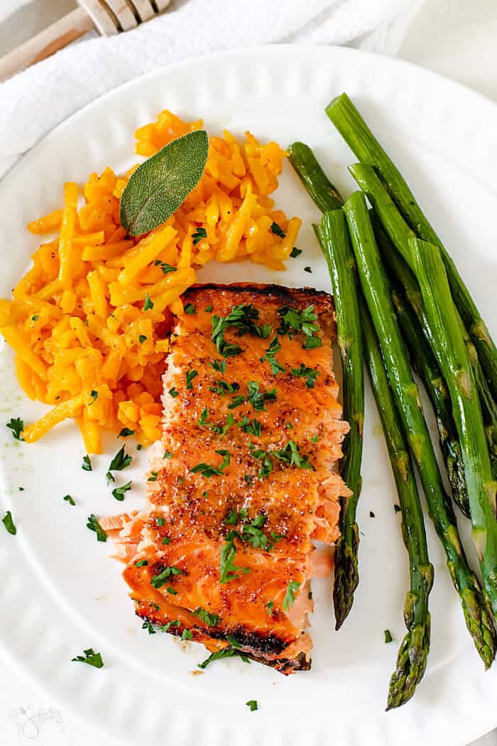 Delicious French-style salmon filet glazed with honey and mustard